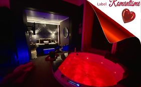 SUITE KASSIOPEE, romantisme, balnéo, sauna